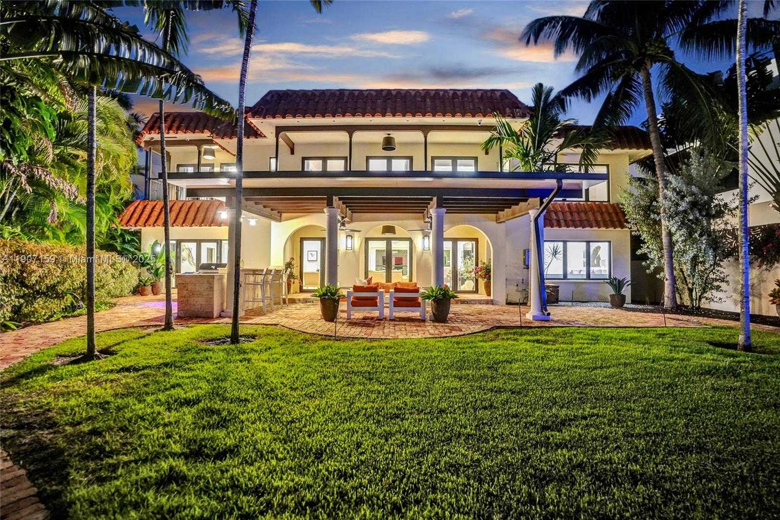 Small Image of 2035 NORTH EAST 31ST AVE #2035, Fort Lauderdale Number 1