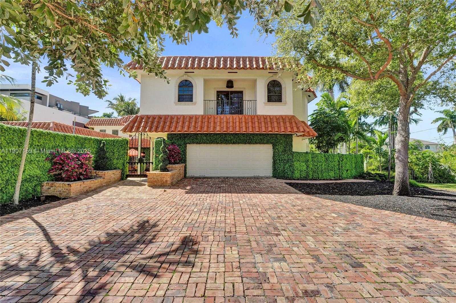 Small Image of 2035 NORTH EAST 31ST AVE #2035, Fort Lauderdale Number 2