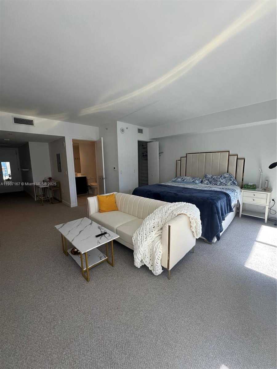 Small Image of 31 SOUTH EAST 6TH ST #2505, Miami Number 2