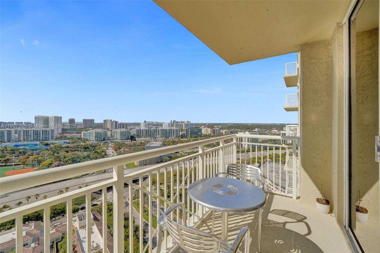 Small Image of 19501 WEST COUNTRY CLUB DR #2507, Aventura Number 1