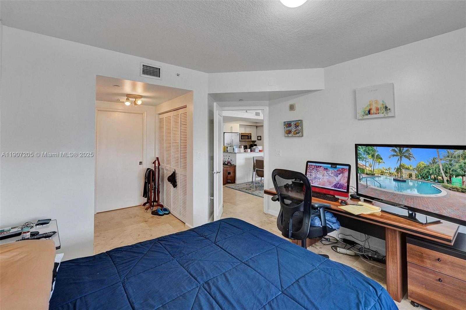 Small Image of 19501 WEST COUNTRY CLUB DR #2507, Aventura Number 67