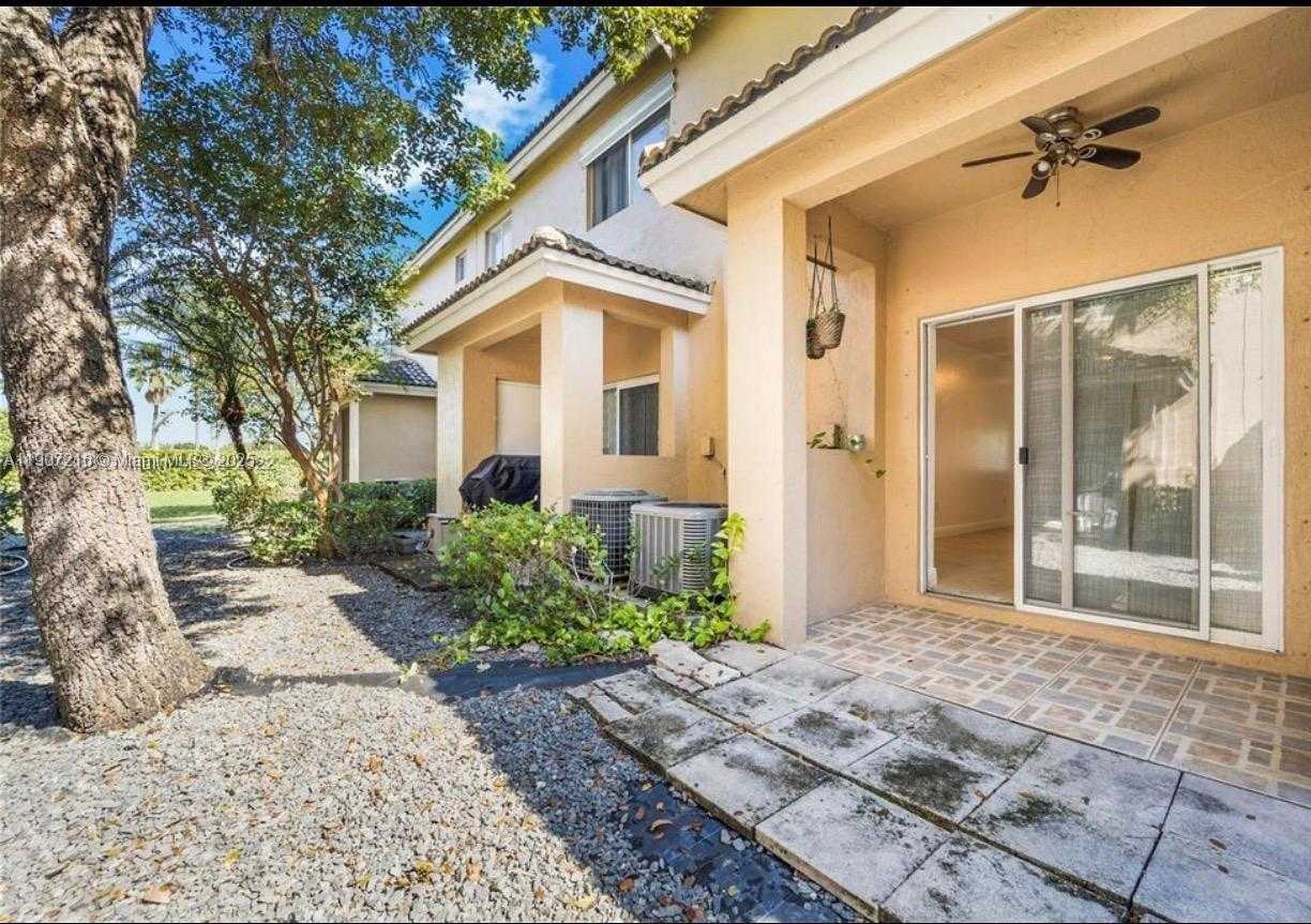 Small Image of 5761 NORTH WEST 115TH CT #103, Doral Number 2