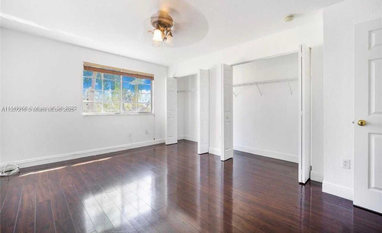 Small Image of 5761 NORTH WEST 115TH CT #103, Doral Number 4