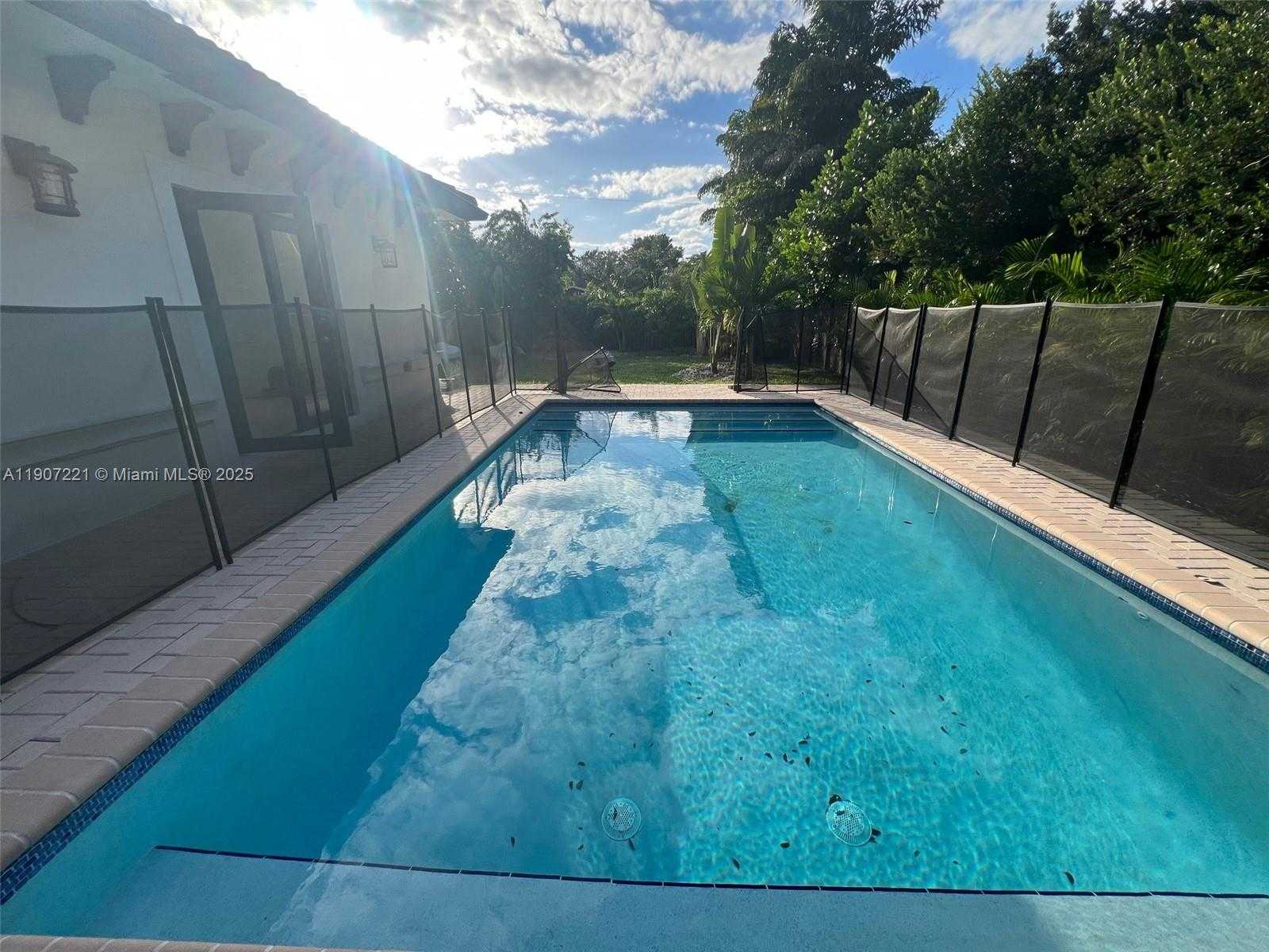 Small Image of 12790 SOUTH WEST 91ST AVE #-, Miami Number 30