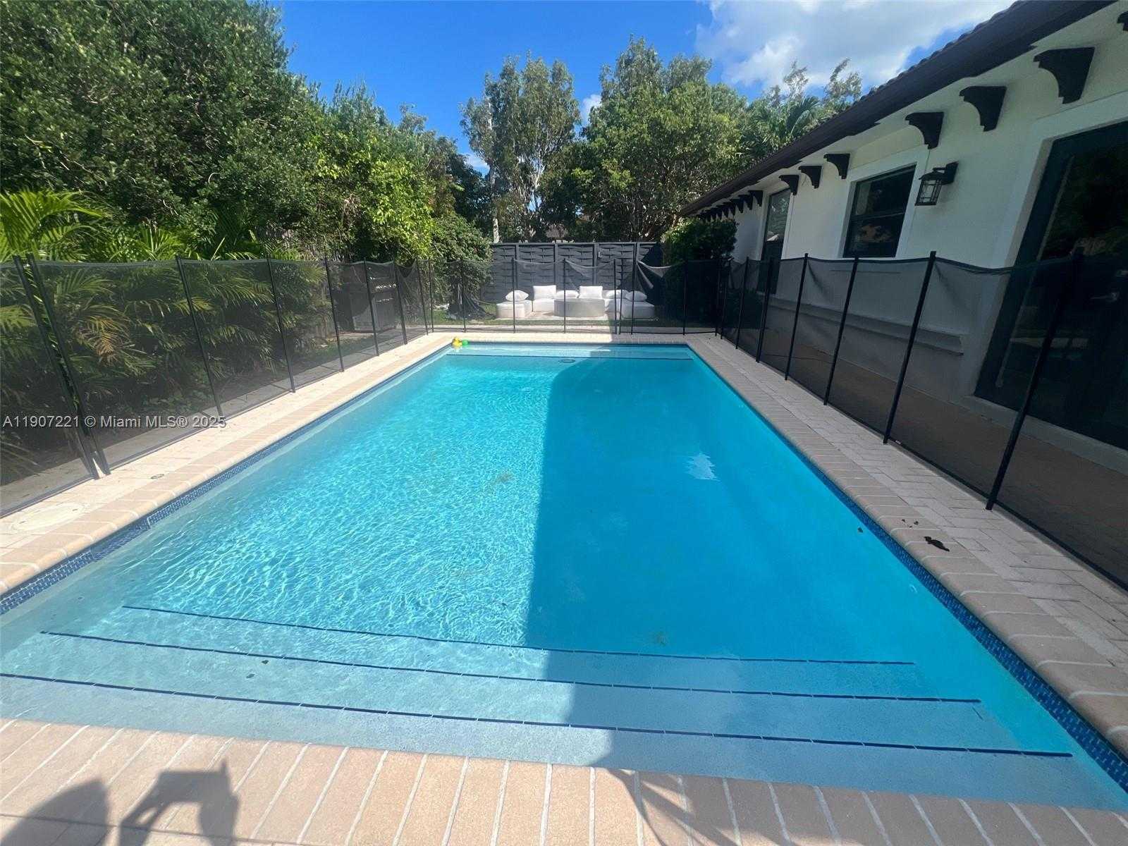 Small Image of 12790 SOUTH WEST 91ST AVE #-, Miami Number 31