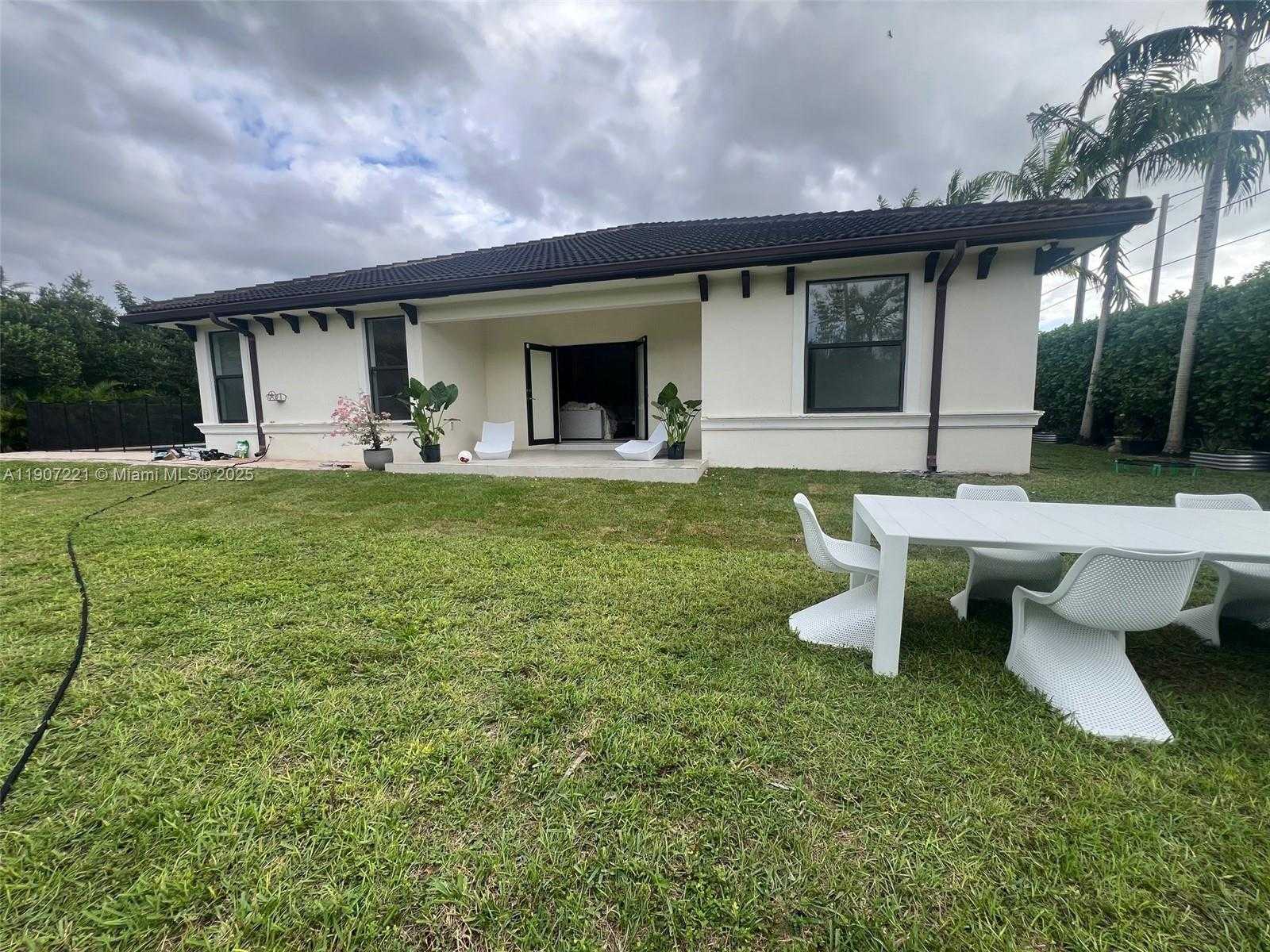 Small Image of 12790 SOUTH WEST 91ST AVE #-, Miami Number 35