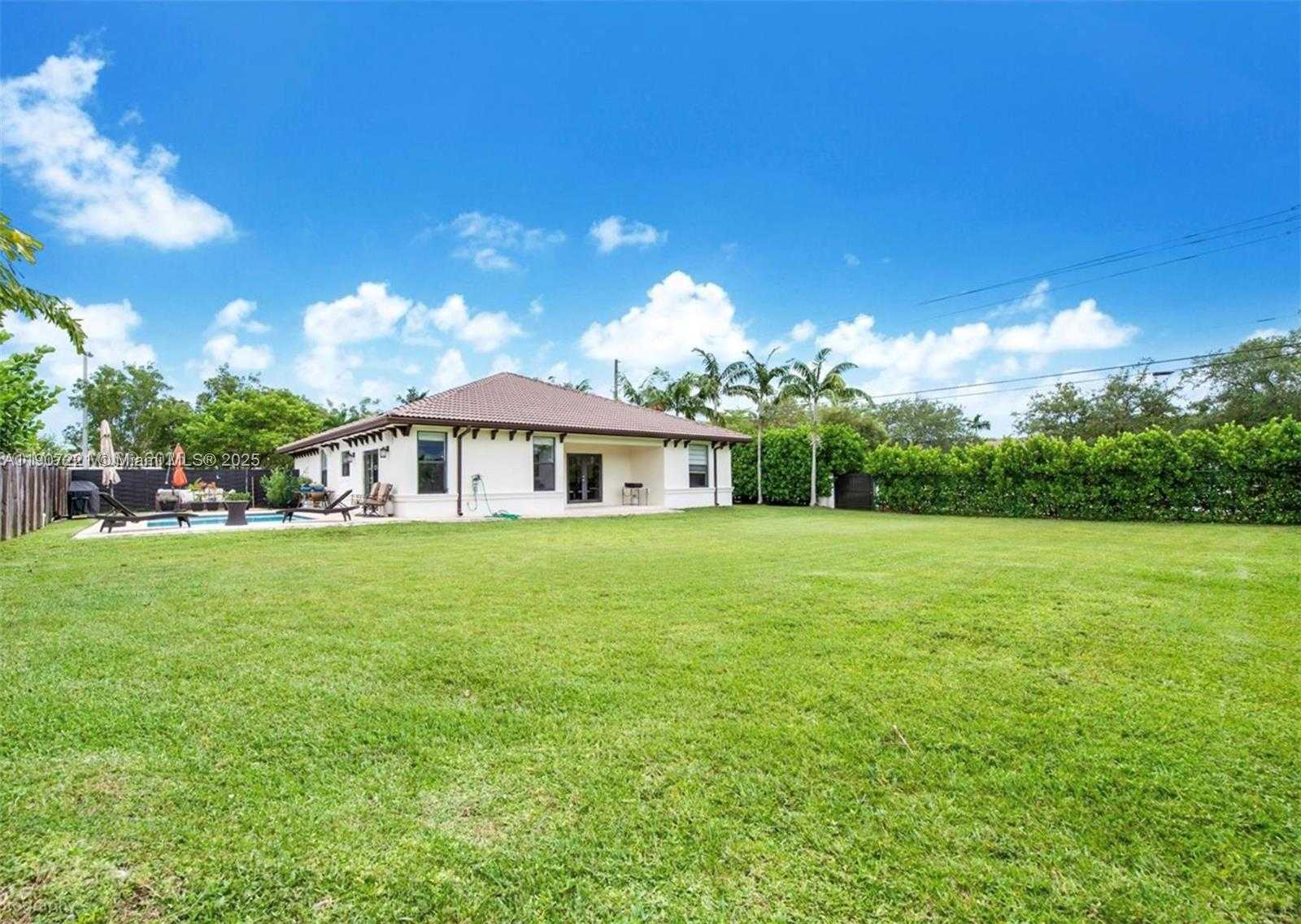 Small Image of 12790 SOUTH WEST 91ST AVE #-, Miami Number 38