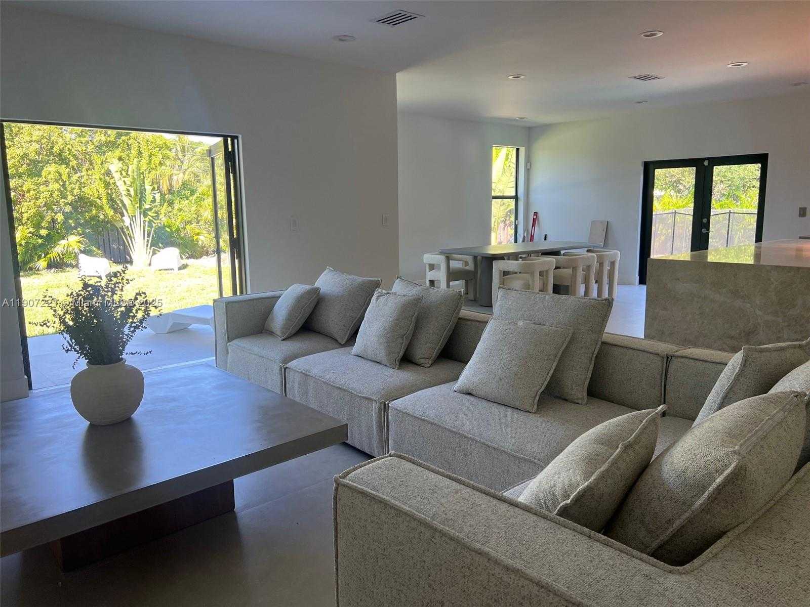 Small Image of 12790 SOUTH WEST 91ST AVE #-, Miami Number 9