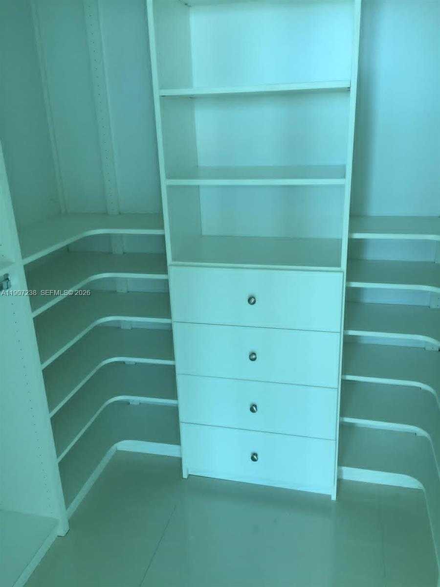 Small Image of 888 BISCAYNE BLVD #2709, Miami Number 32