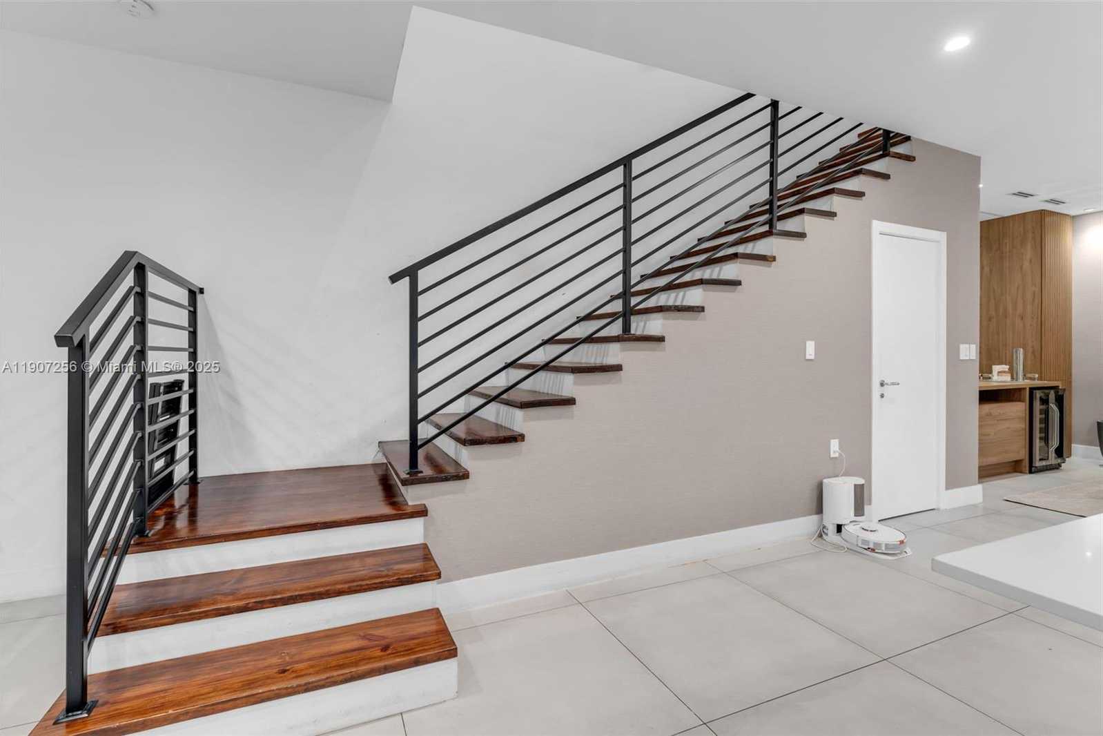 Small Image of 3048 SOUTH WEST 18TH ST #3048, Miami Number 13