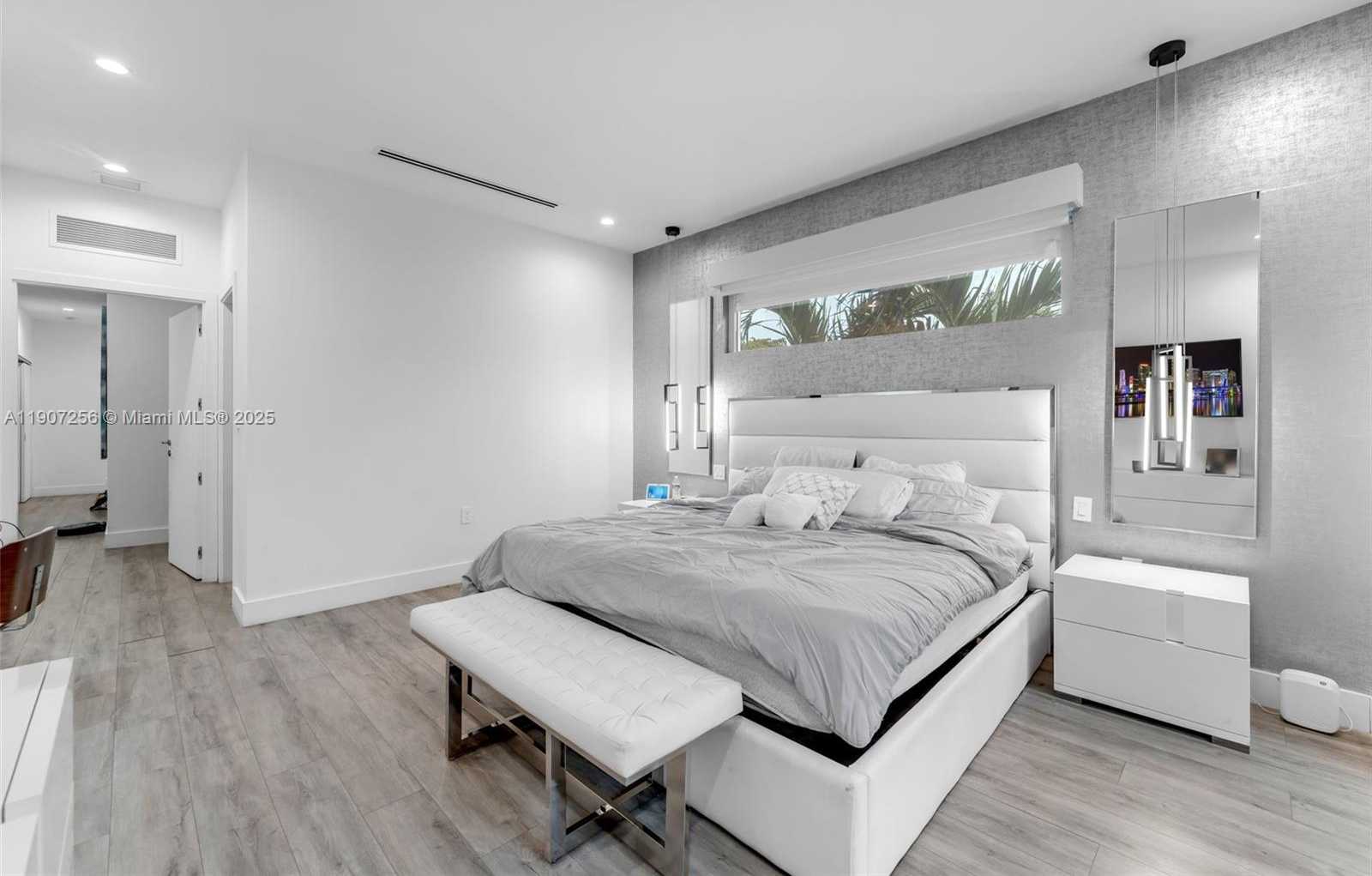 Small Image of 3048 SOUTH WEST 18TH ST #3048, Miami Number 16