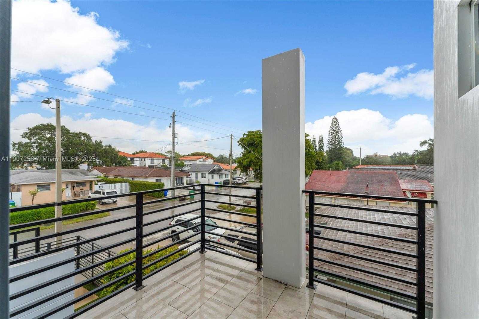 Small Image of 3048 SOUTH WEST 18TH ST #3048, Miami Number 28