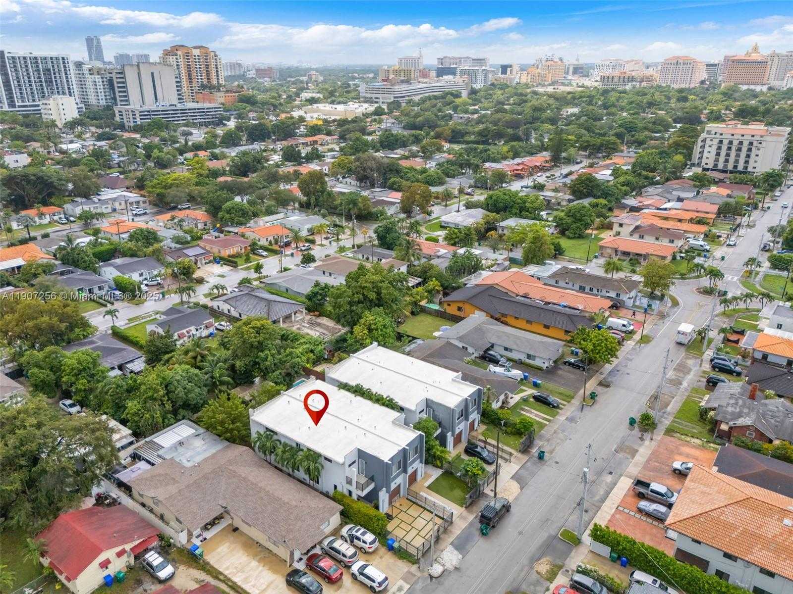 Small Image of 3048 SOUTH WEST 18TH ST #3048, Miami Number 37