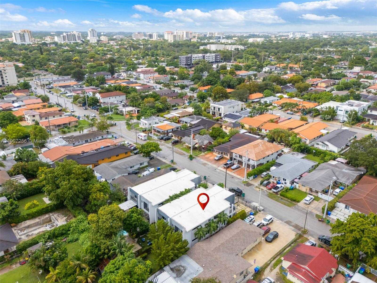 Small Image of 3048 SOUTH WEST 18TH ST #3048, Miami Number 38