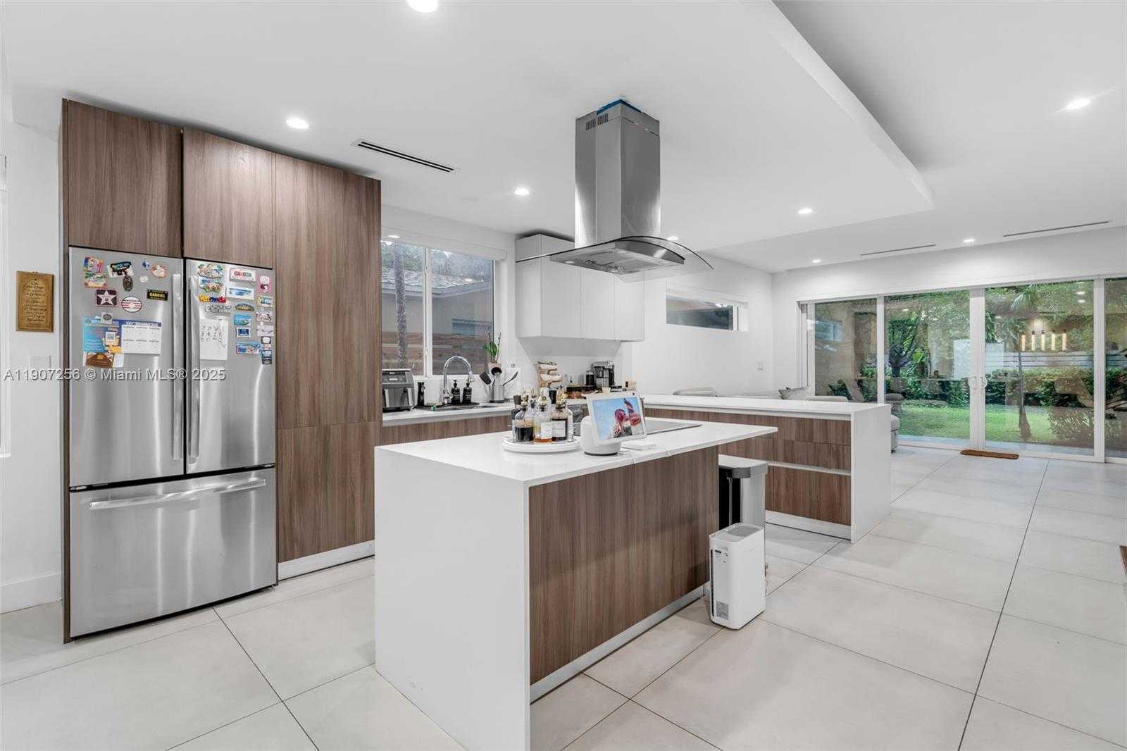 Small Image of 3048 SOUTH WEST 18TH ST #3048, Miami Number 6