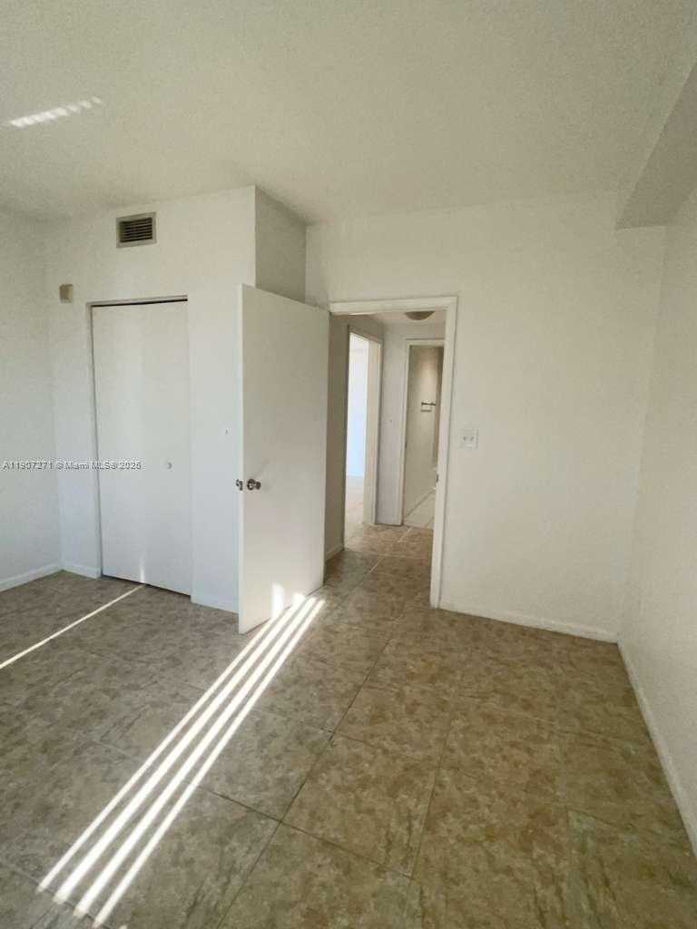 Small Image of 18800 NORTH EAST 29TH AVE #711, Aventura Number 9