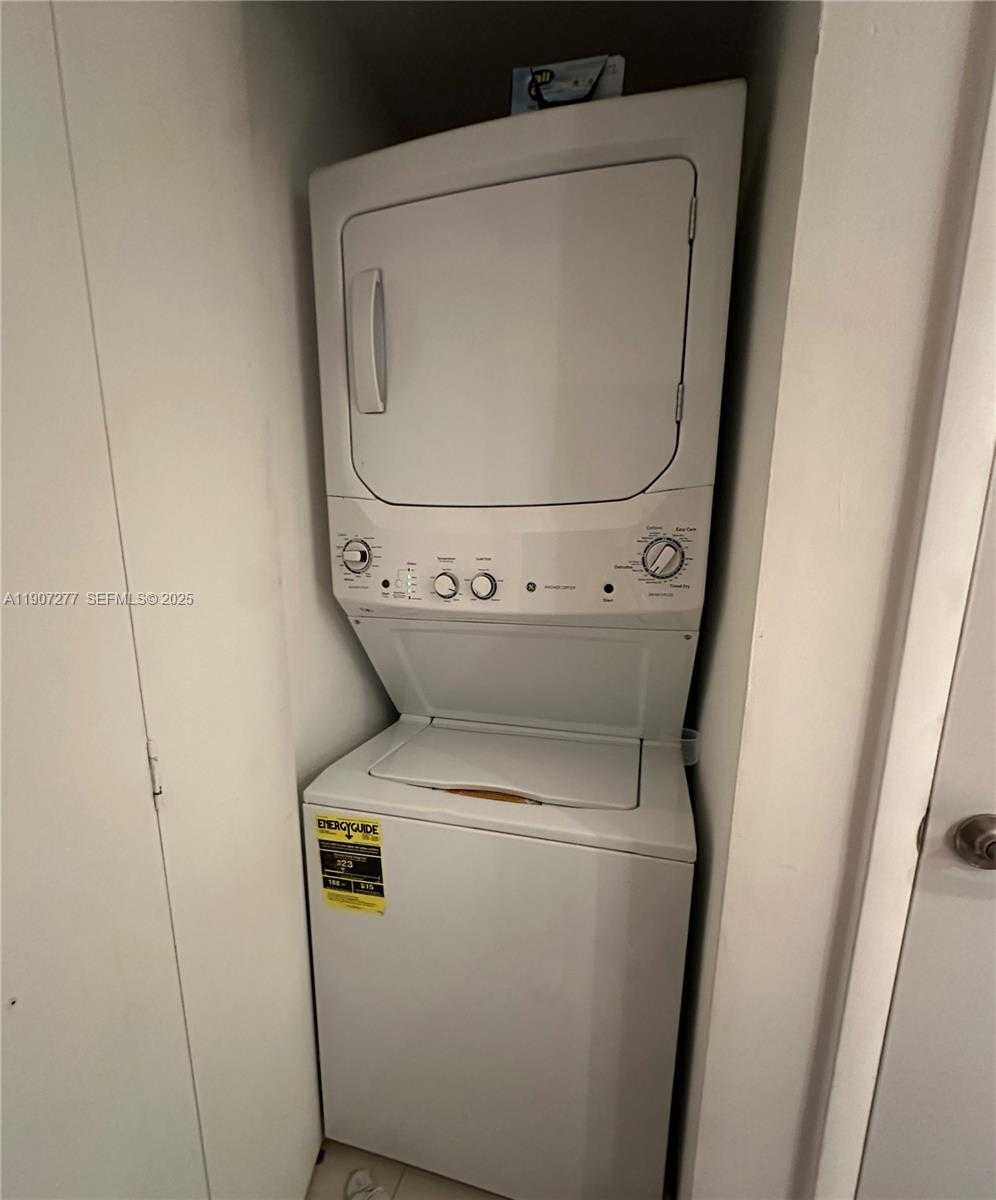 Small Image of 495 BRICKELL AVE #407, Miami Number 9