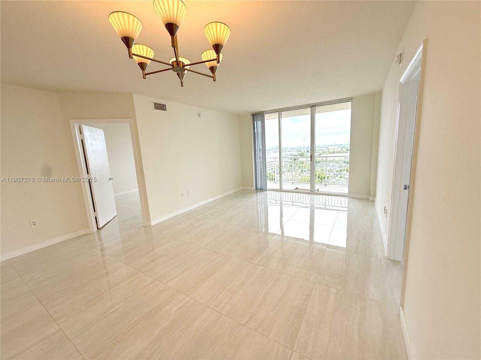 Small Image of 19501 WEST COUNTRY CLUB DR #1410, Aventura Number 1