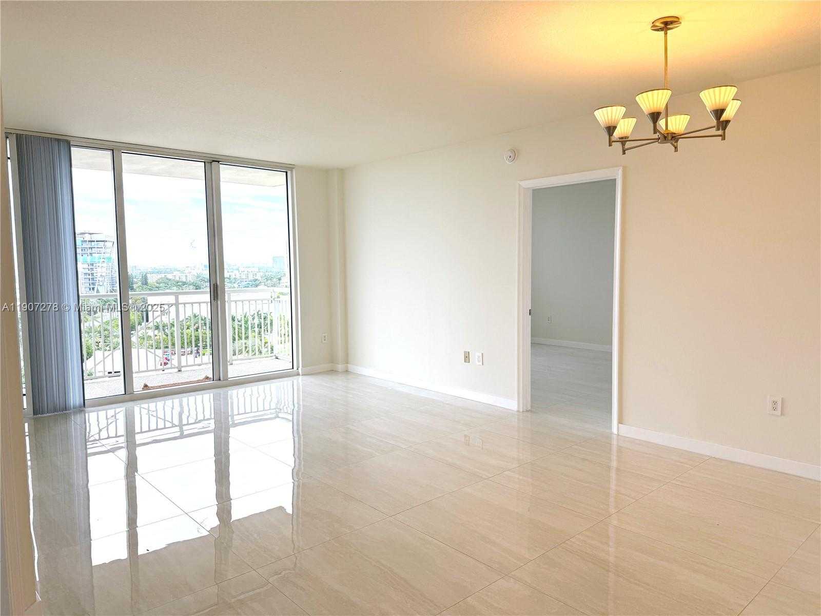 Small Image of 19501 WEST COUNTRY CLUB DR #1410, Aventura Number 2