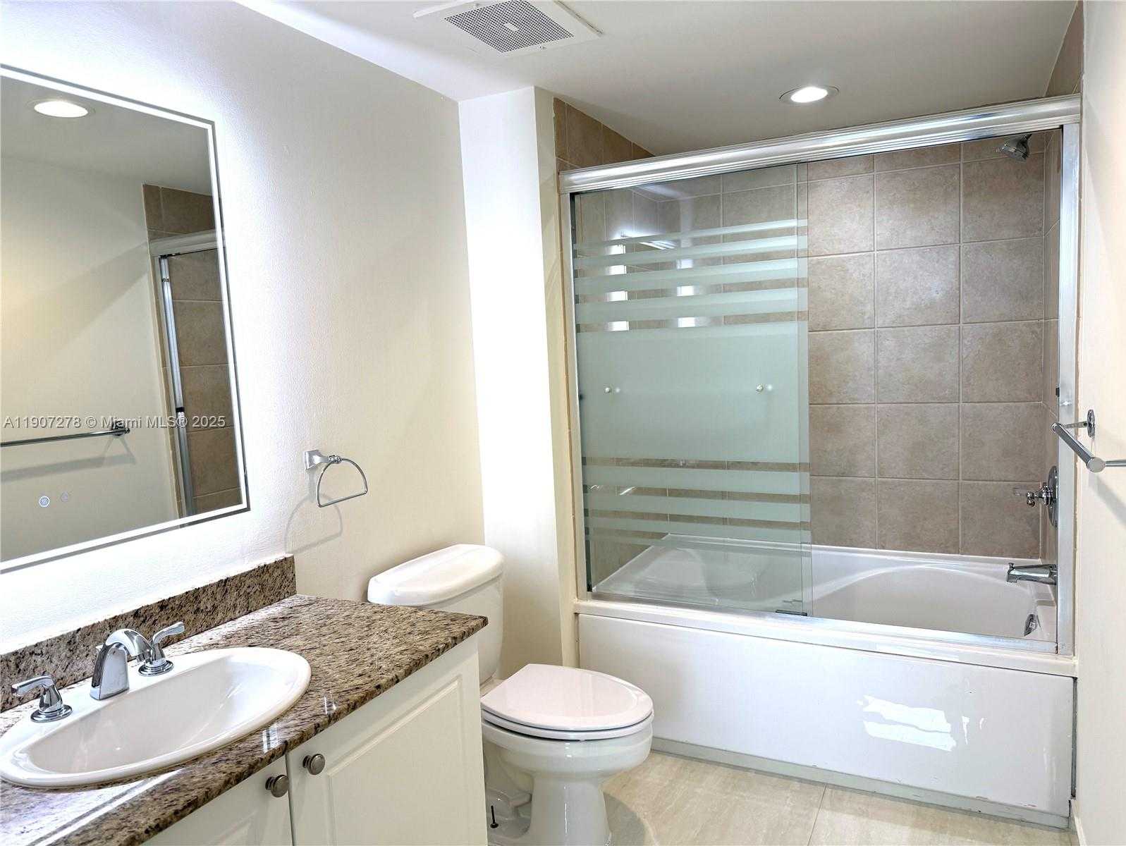 Small Image of 19501 WEST COUNTRY CLUB DR #1410, Aventura Number 6