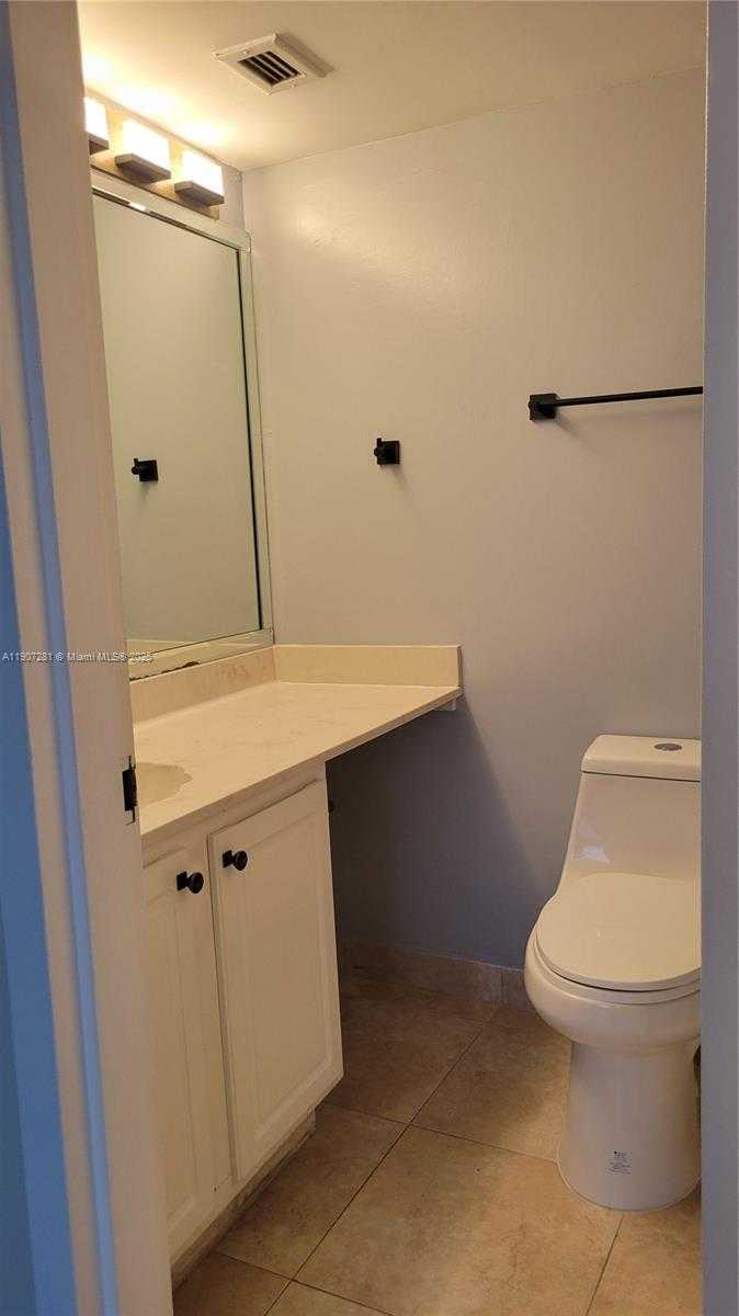 Small Image of 2020 NORTH EAST 135TH ST #409, North Miami Number 11