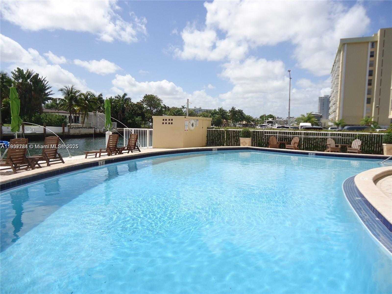 Small Image of 2020 NORTH EAST 135TH ST #409, North Miami Number 16