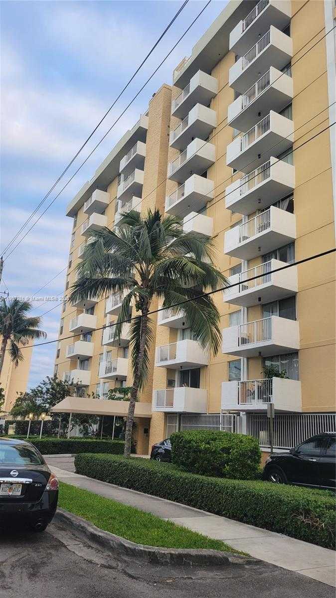 Small Image of 2020 NORTH EAST 135TH ST #409, North Miami Number 2