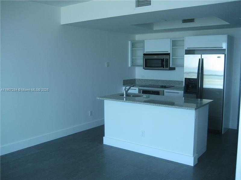 Small Image of 888 BISCAYNE BLVD #3310, Miami Number 2