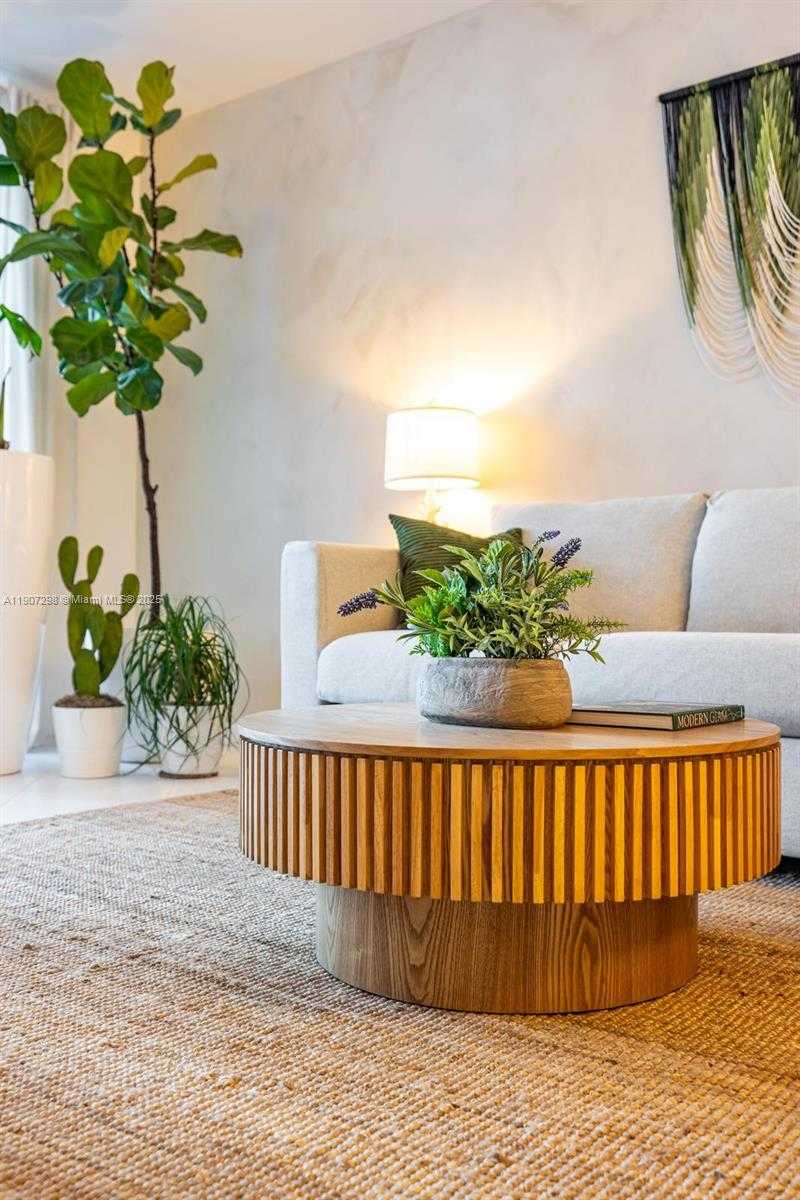 Small Image of 2301 COLLINS AVE #519, Miami Beach Number 15