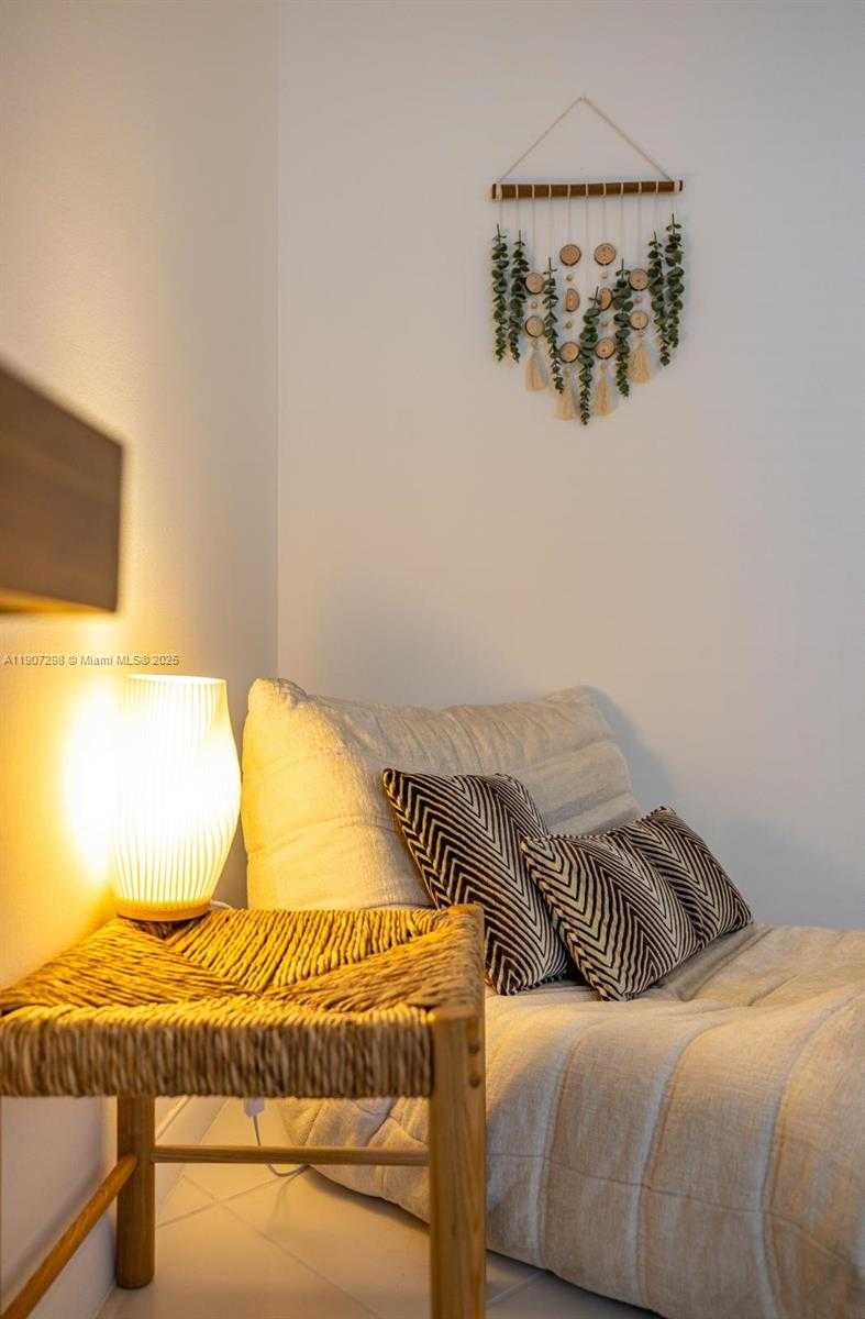 Small Image of 2301 COLLINS AVE #519, Miami Beach Number 17