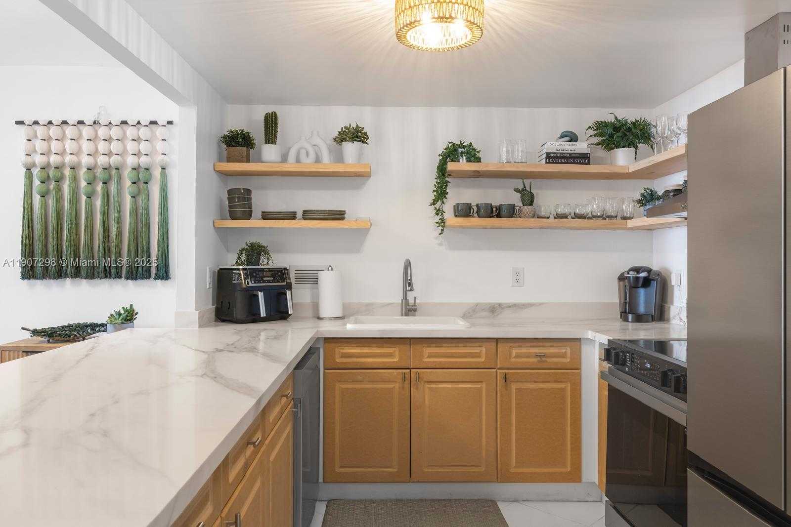 Small Image of 2301 COLLINS AVE #519, Miami Beach Number 35