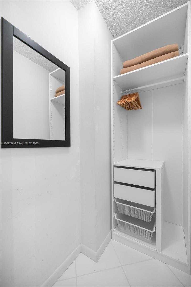 Small Image of 2301 COLLINS AVE #519, Miami Beach Number 46