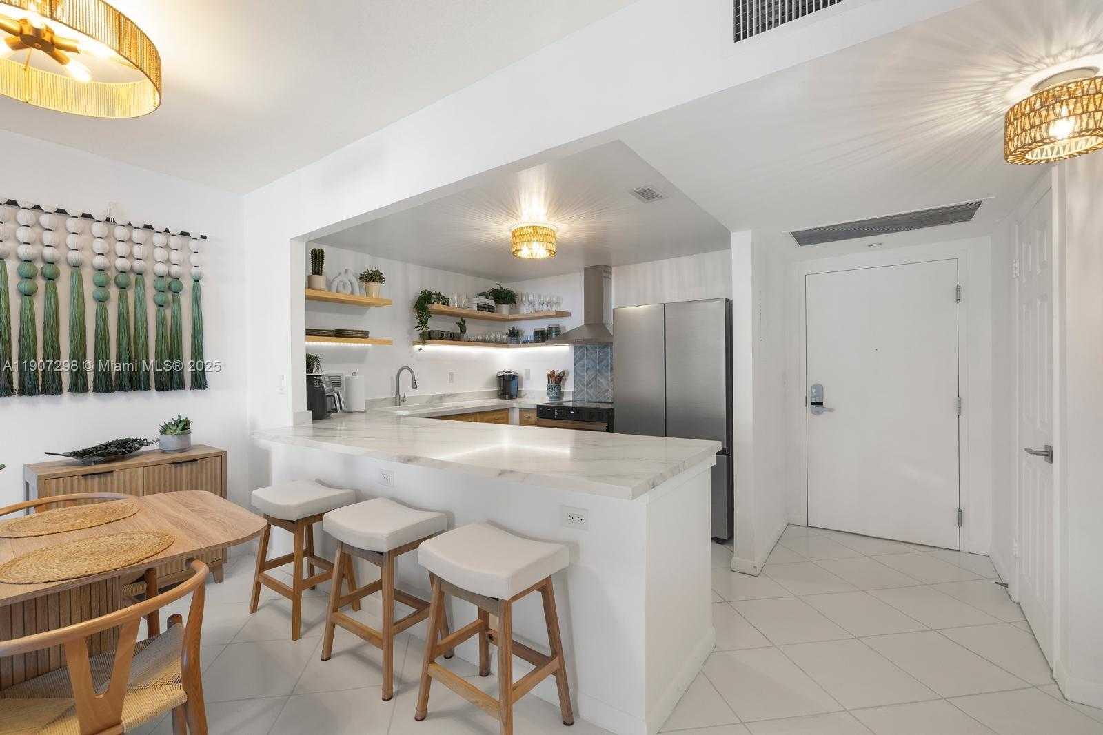 Small Image of 2301 COLLINS AVE #519, Miami Beach Number 6