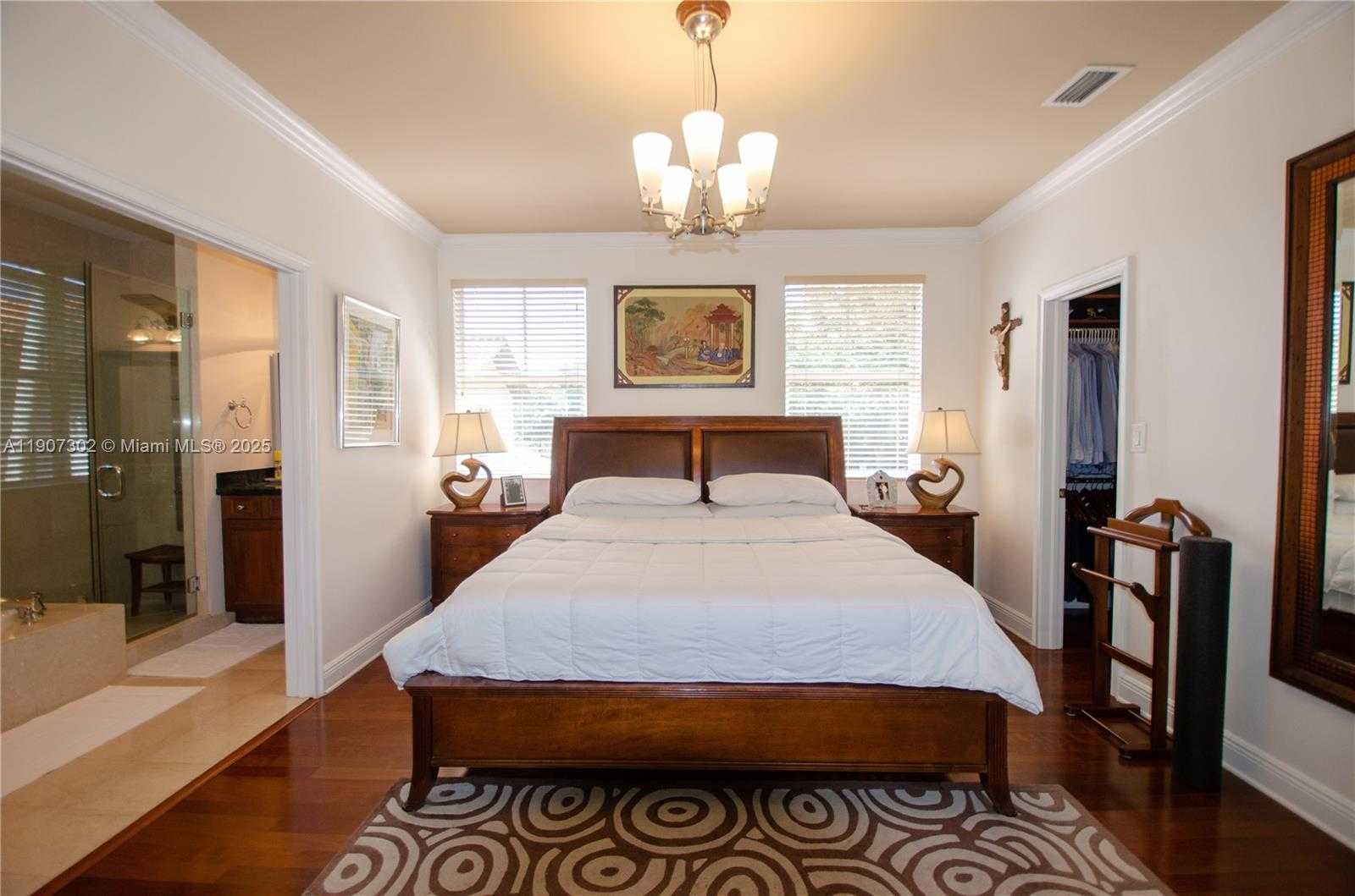 Small Image of 454 ROSARO AVE #454, Coral Gables Number 11