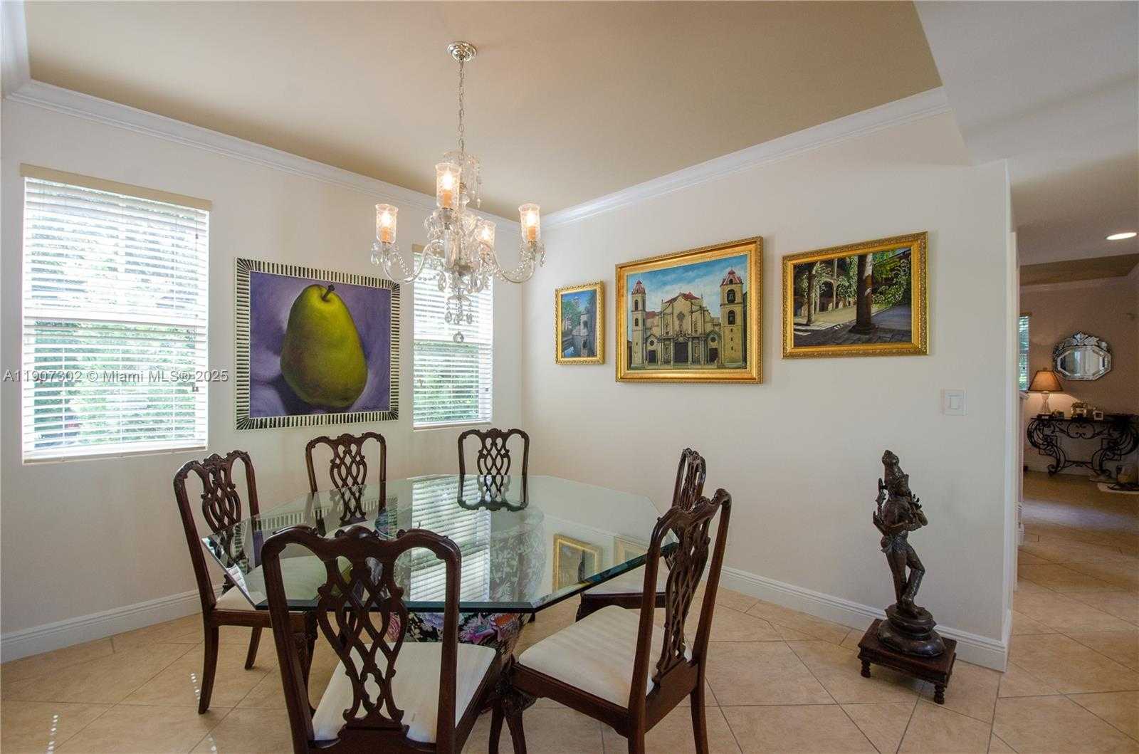 Small Image of 454 ROSARO AVE #454, Coral Gables Number 16