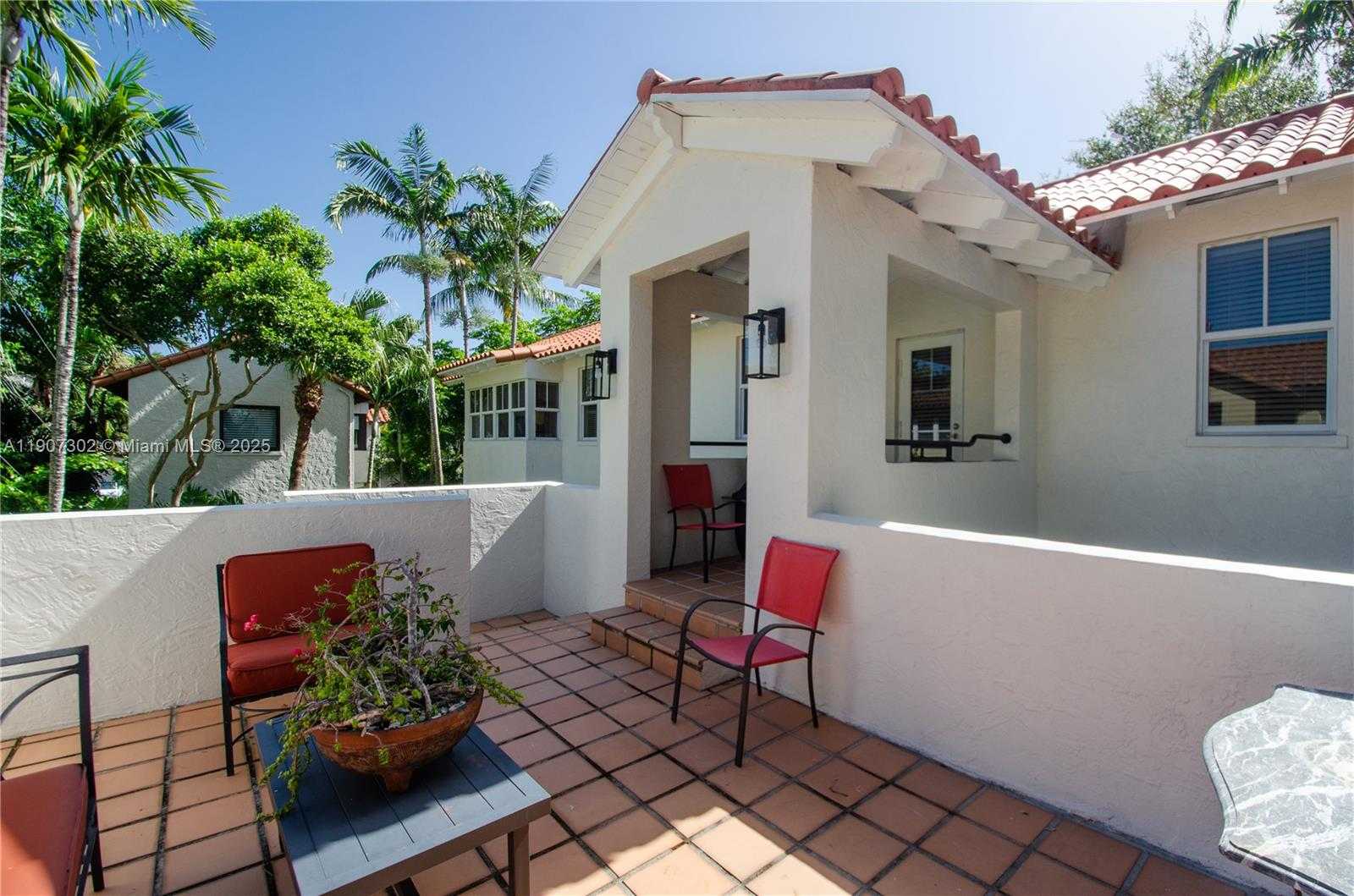 Small Image of 454 ROSARO AVE #454, Coral Gables Number 7