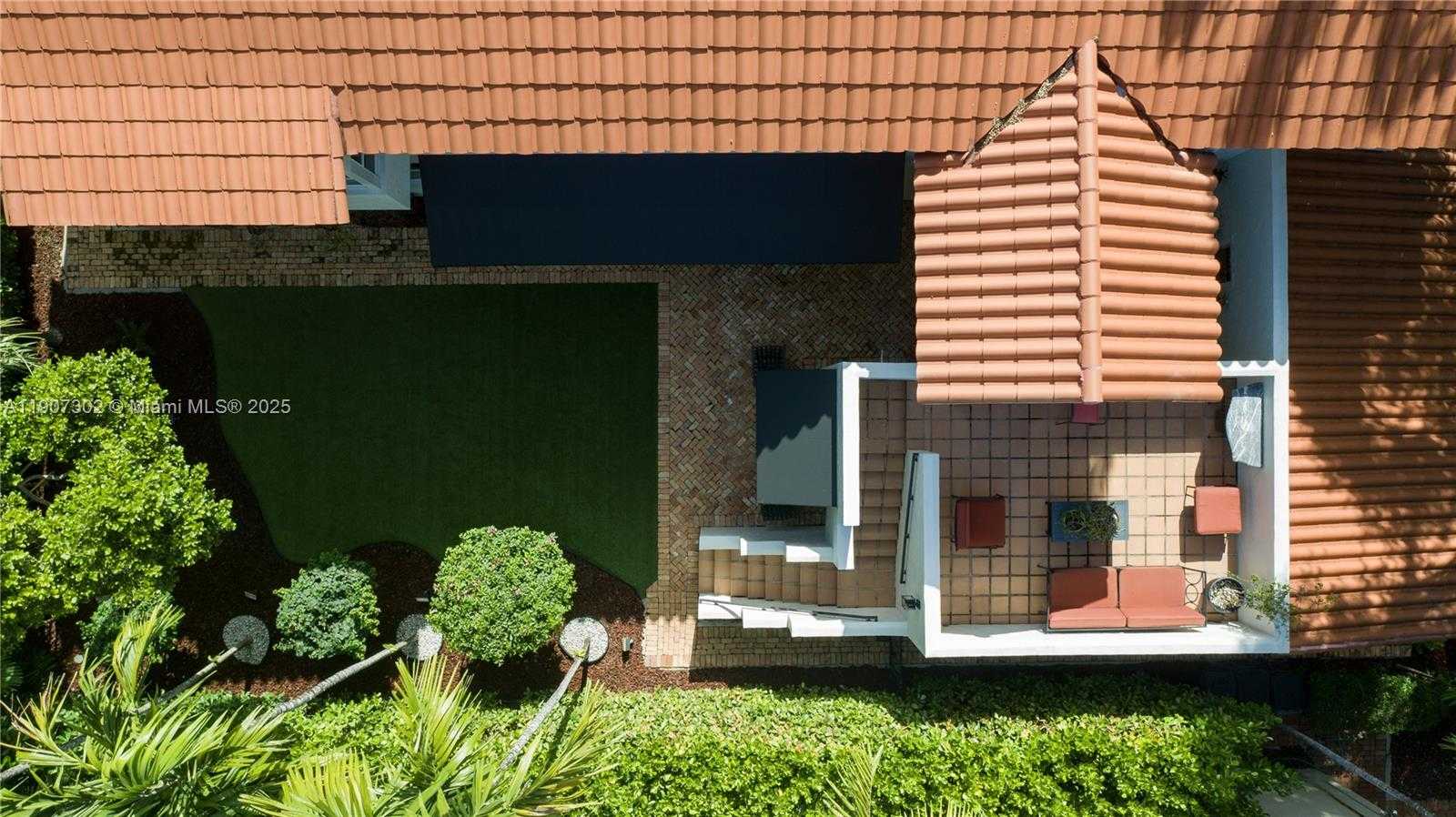 Small Image of 454 ROSARO AVE #454, Coral Gables Number 8