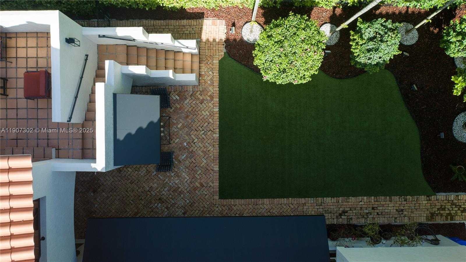 Small Image of 454 ROSARO AVE #454, Coral Gables Number 9