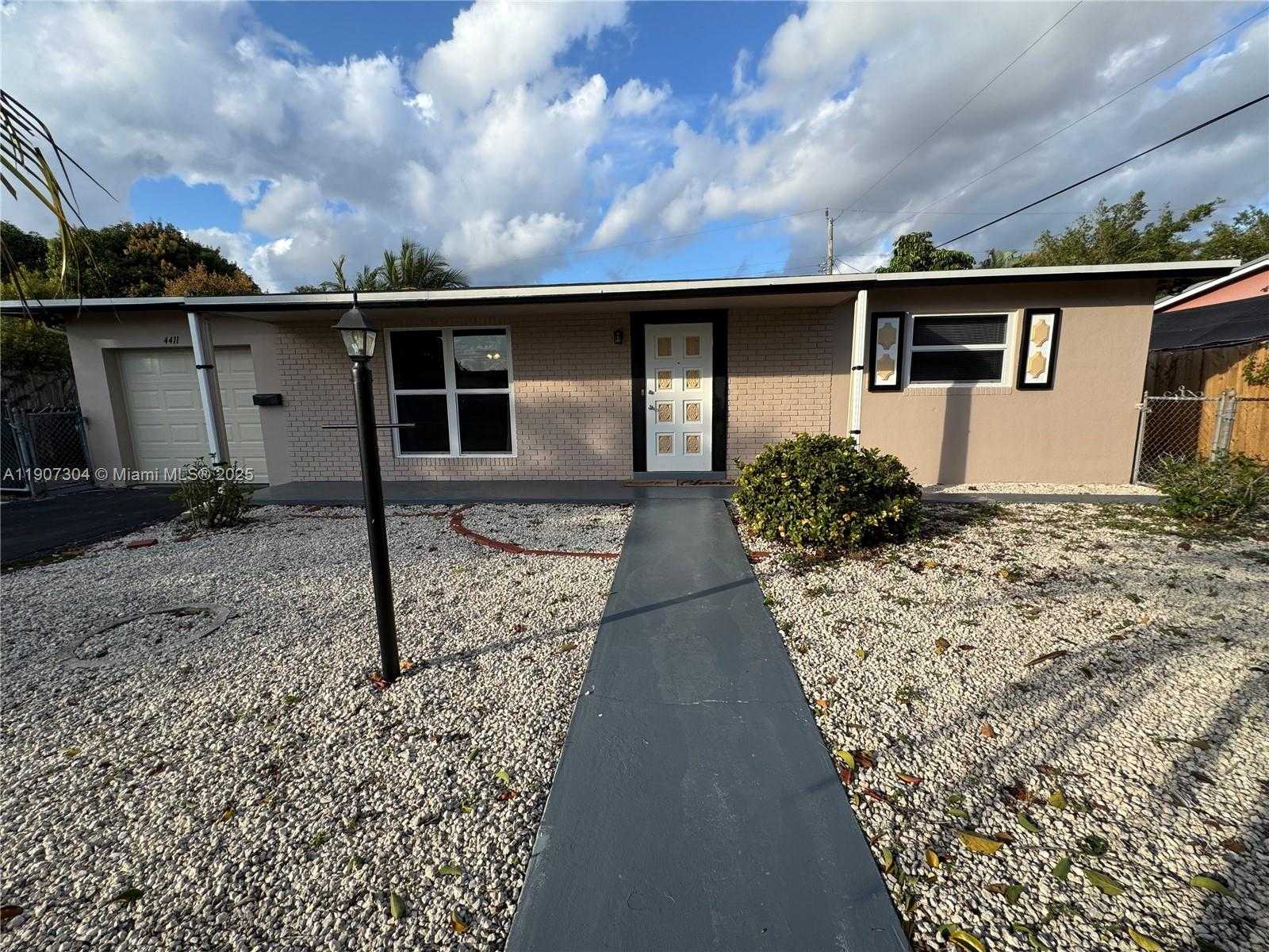 Small Image of 4411 NORTH WEST 24TH ST, Lauderhill Number 1