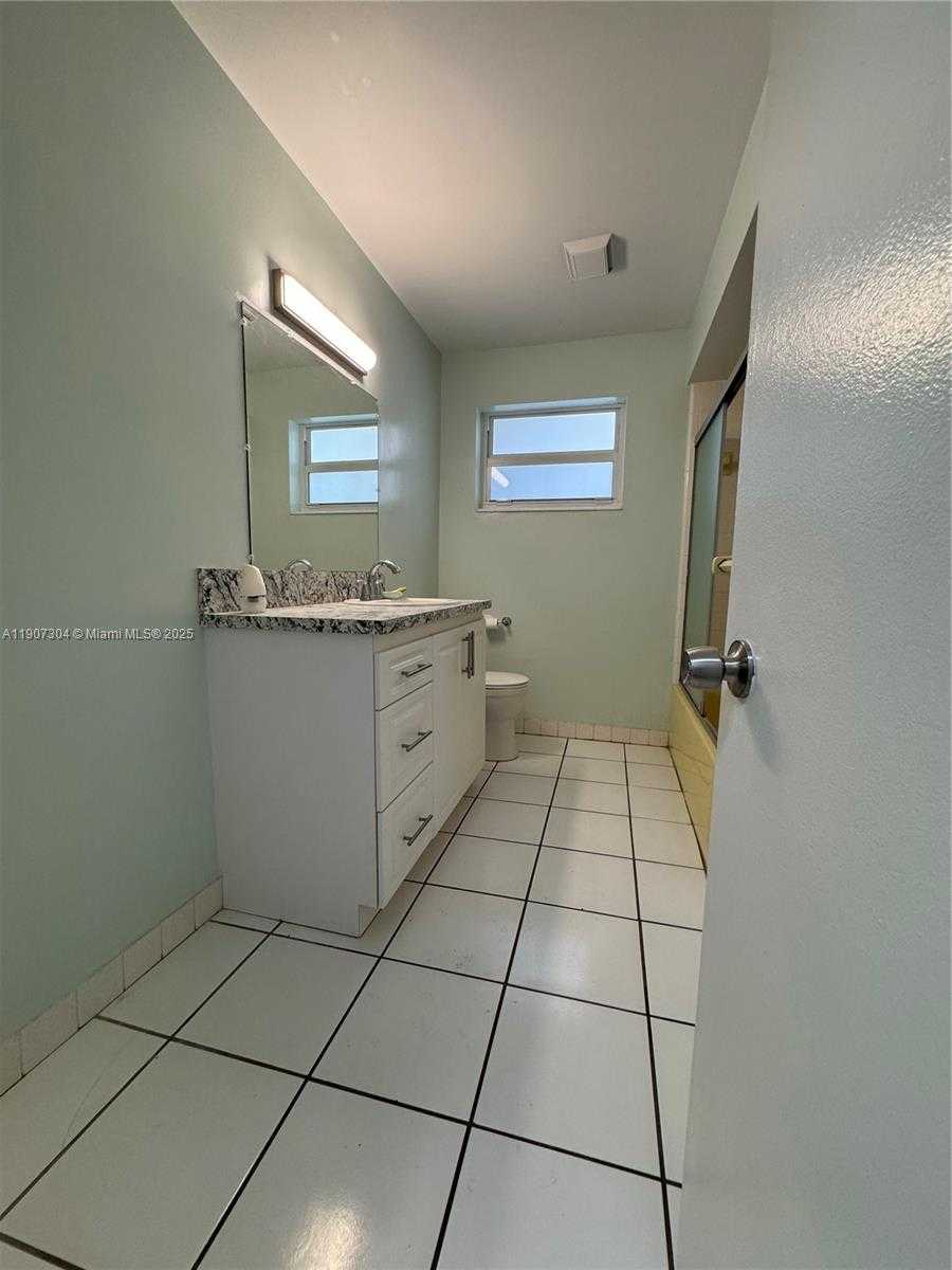 Small Image of 4411 NORTH WEST 24TH ST, Lauderhill Number 26