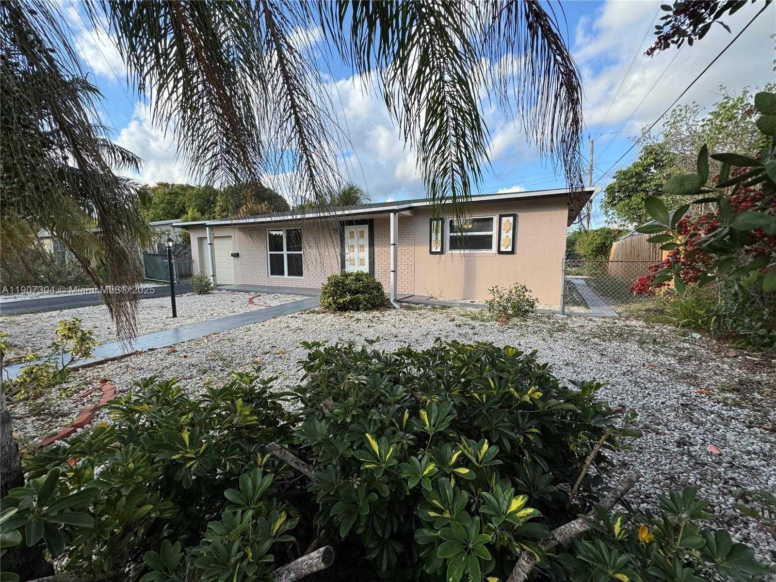 Small Image of 4411 NORTH WEST 24TH ST, Lauderhill Number 3