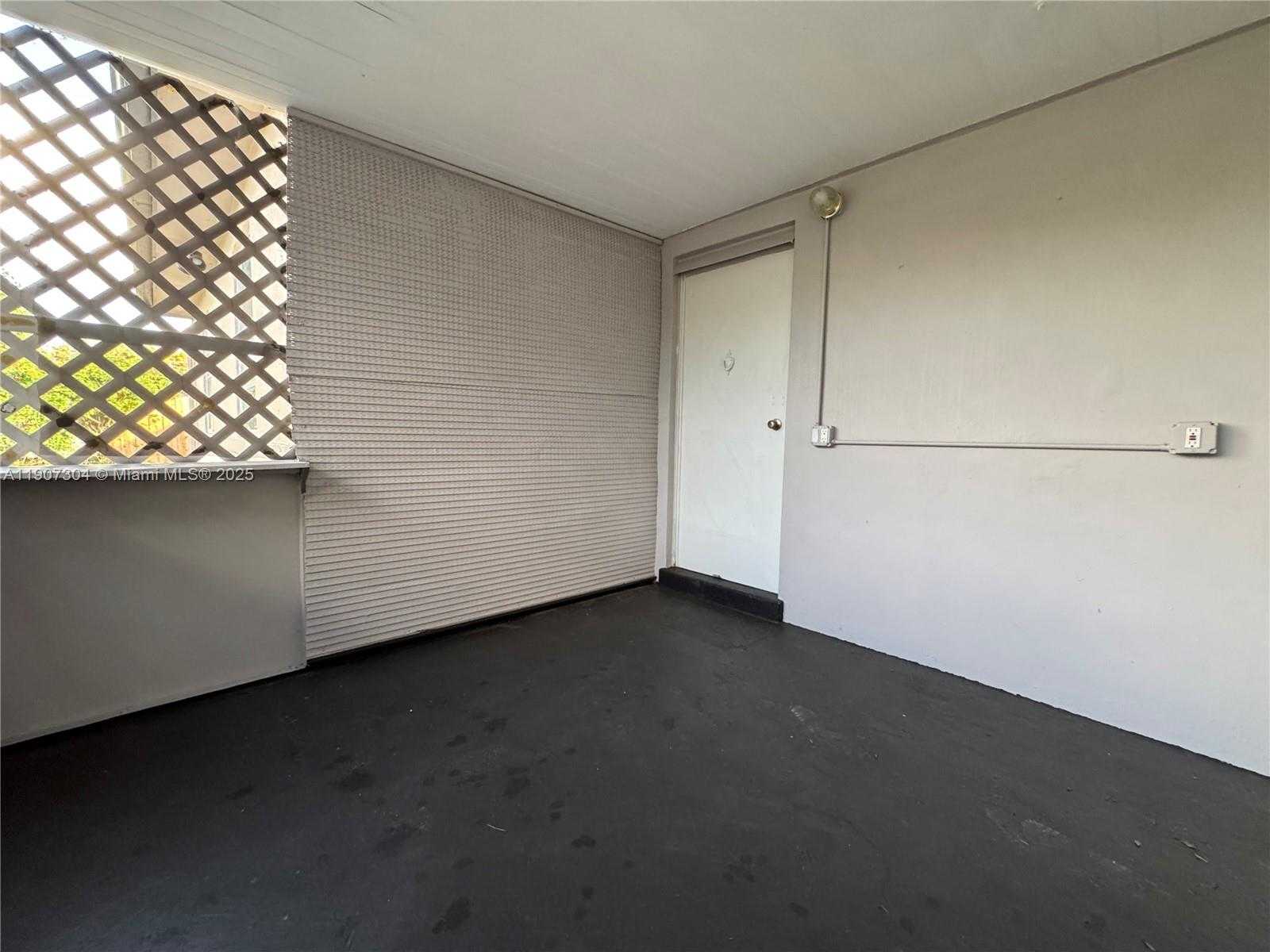 Small Image of 4411 NORTH WEST 24TH ST, Lauderhill Number 30