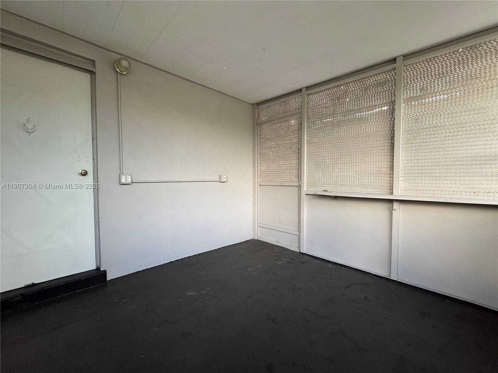 Small Image of 4411 NORTH WEST 24TH ST, Lauderhill Number 31