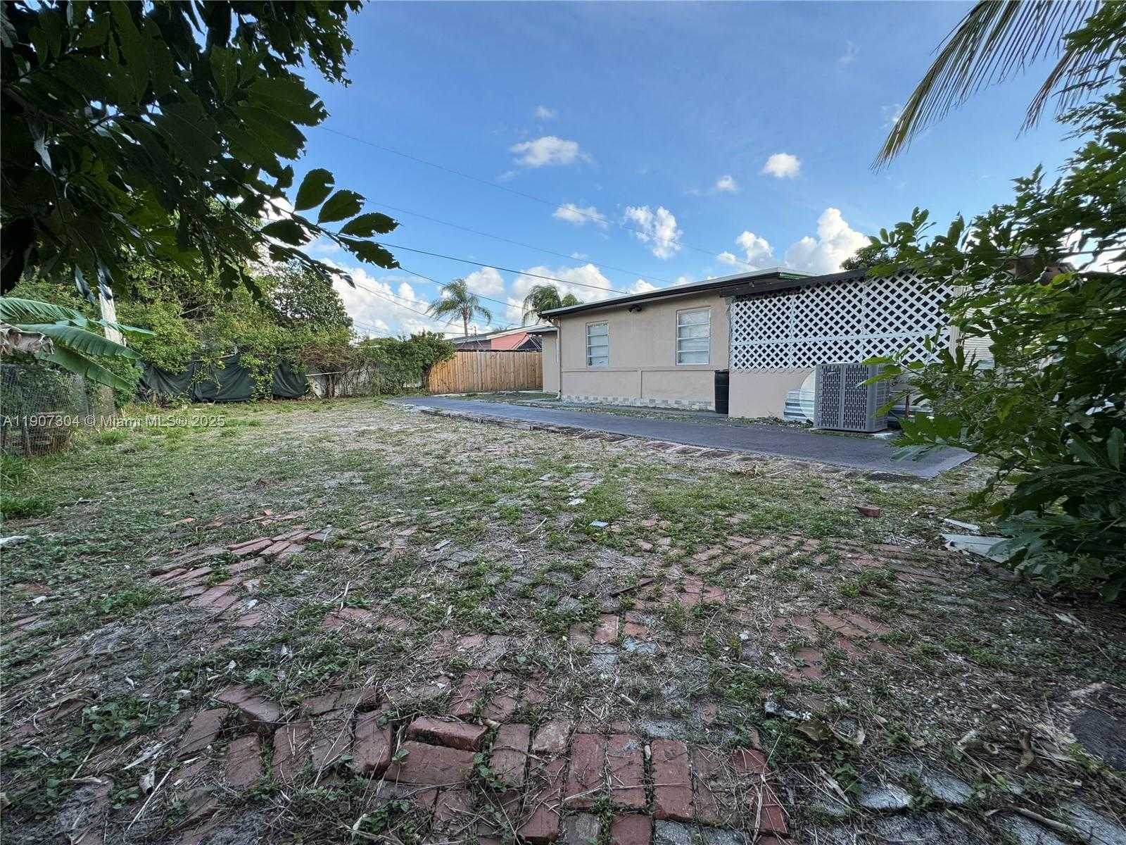 Small Image of 4411 NORTH WEST 24TH ST, Lauderhill Number 34