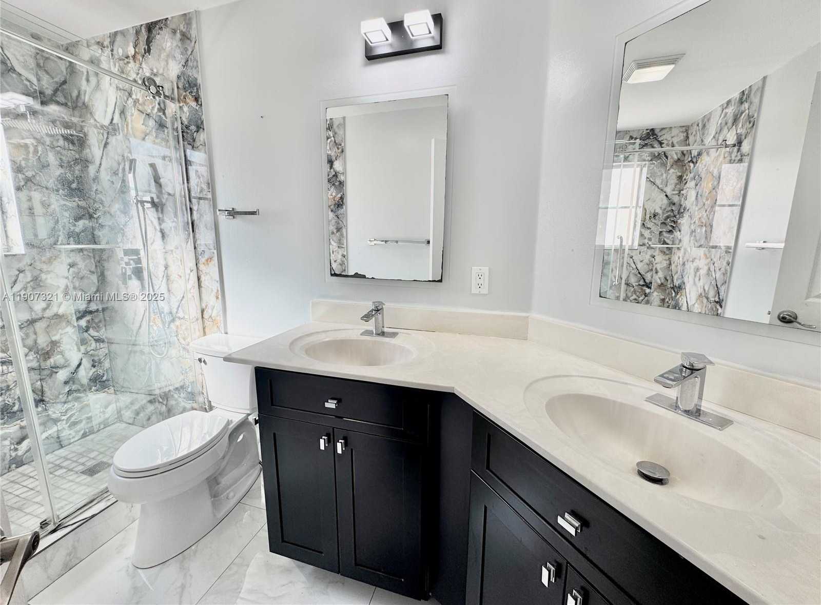 Small Image of 4383 LAUREL RIDGE CIR, Weston Number 14