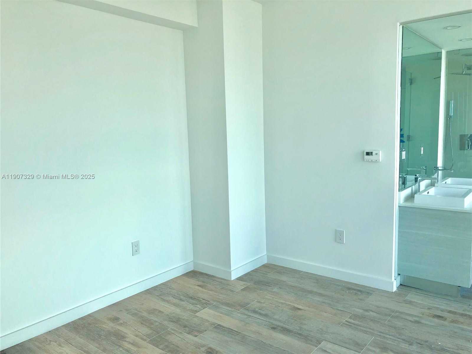 Small Image of 650 NORTH EAST 32 #2008, Miami Number 10