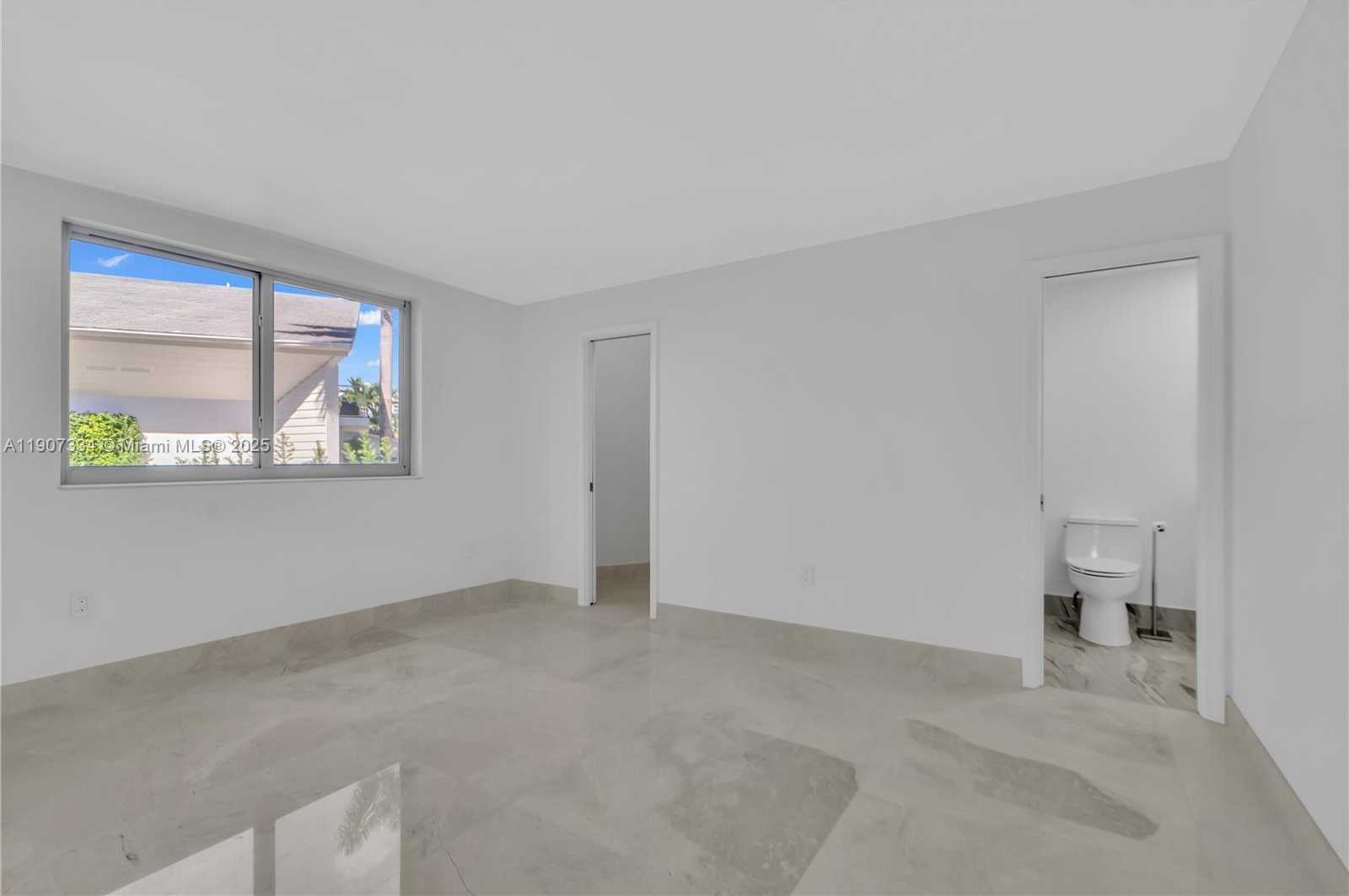 Small Image of 2089 NORTH EAST 121ST RD, North Miami Number 12