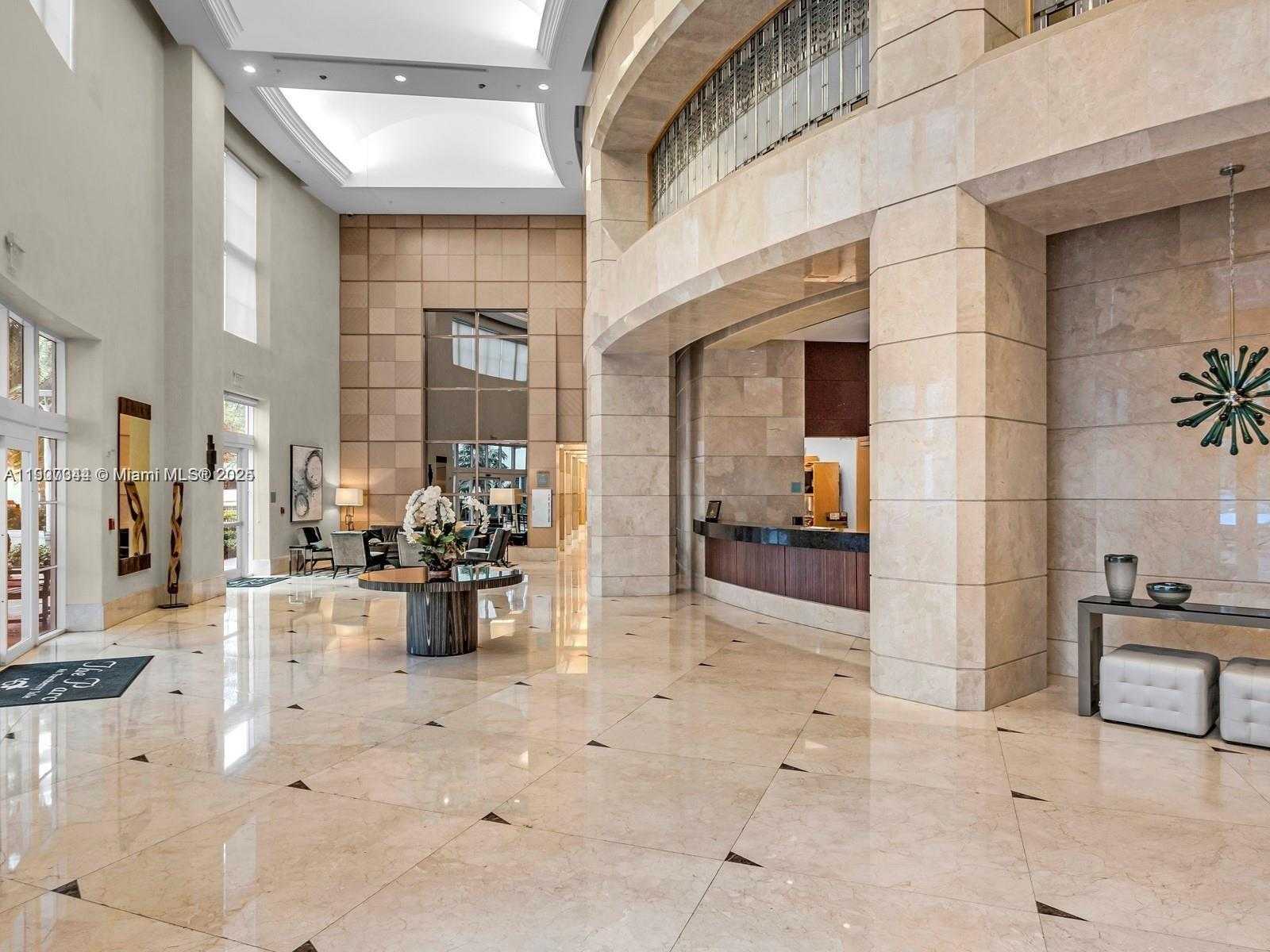 Small Image of 19400 TURNBERRY WAY #631, Aventura Number 1