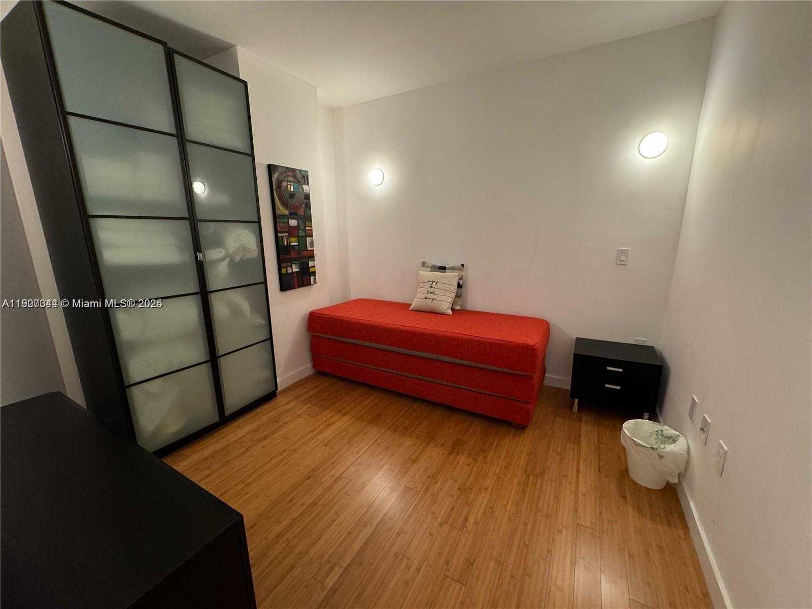 Small Image of 19400 TURNBERRY WAY #631, Aventura Number 11