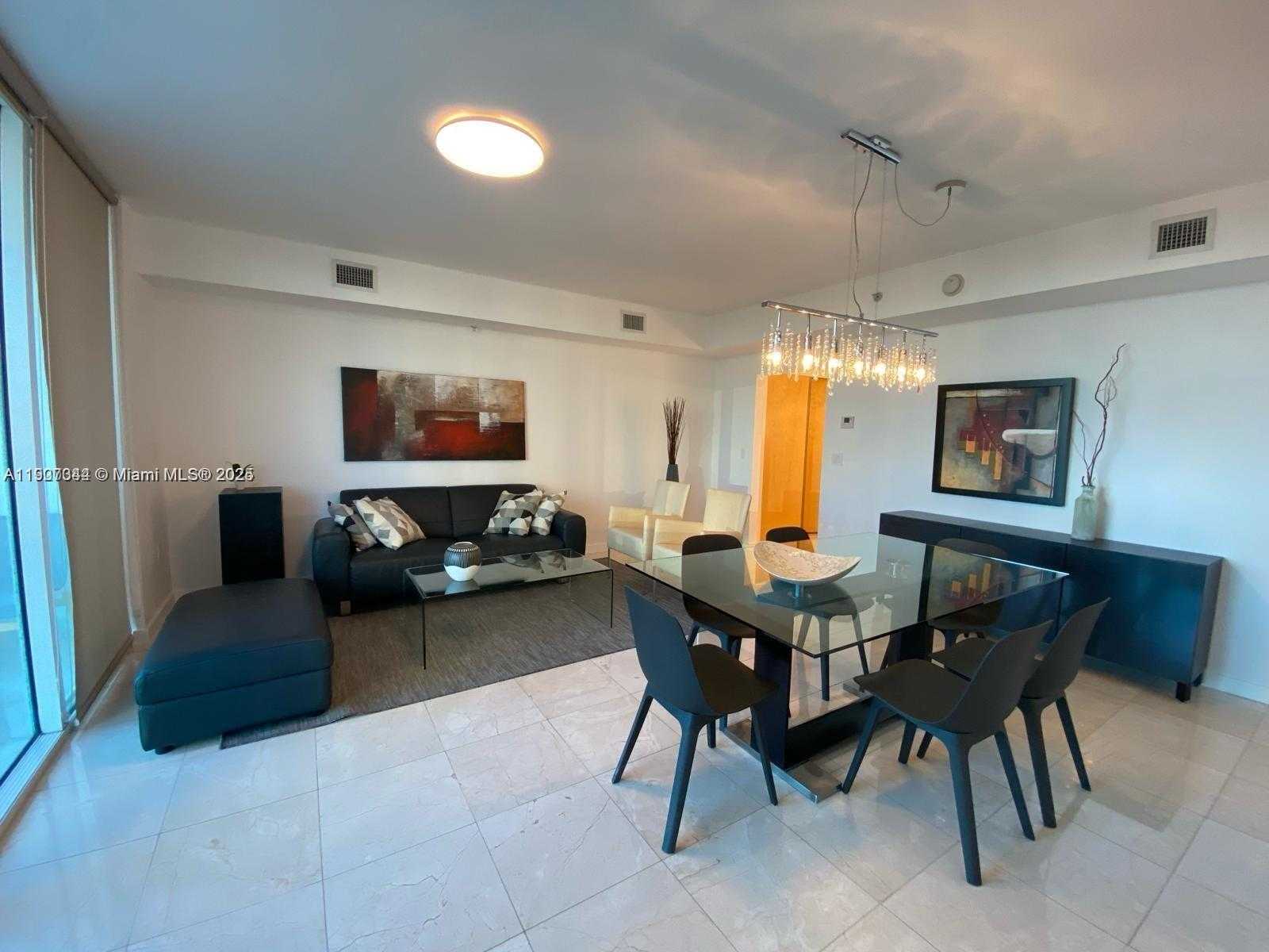 Small Image of 19400 TURNBERRY WAY #631, Aventura Number 2
